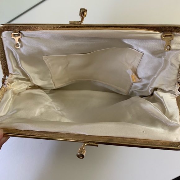 Vintage Clutch - Picture 6 of 11
